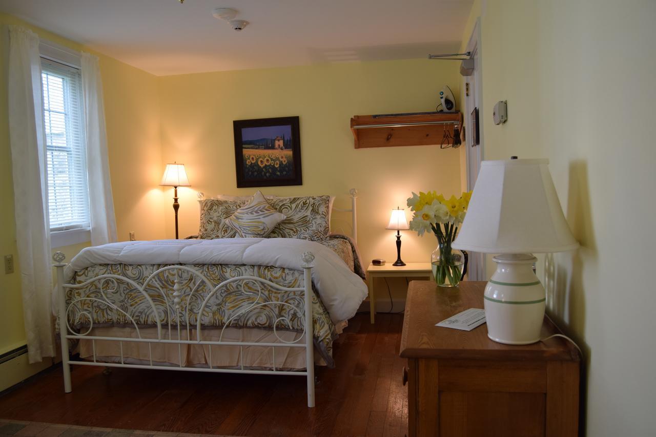 The New Hampshire Mountain Inn Wilmot Exteriör bild
