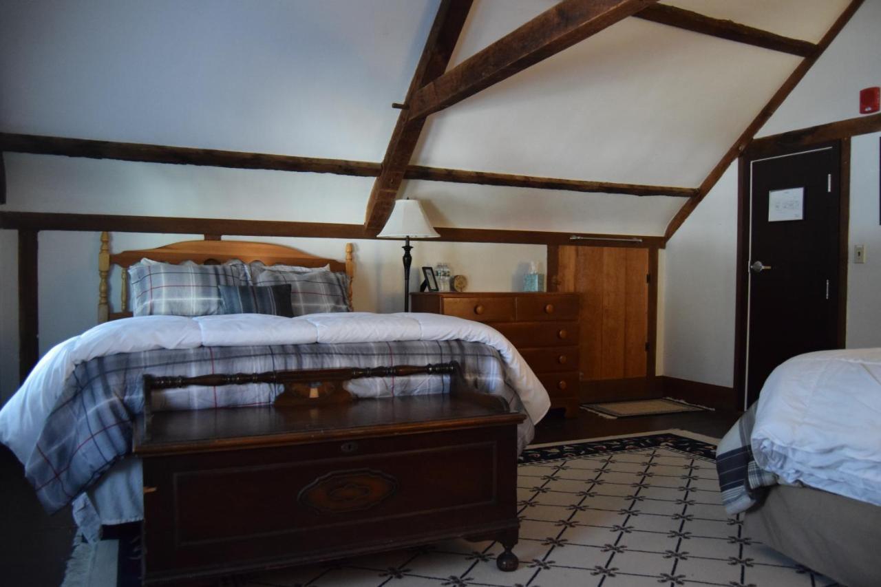 The New Hampshire Mountain Inn Wilmot Exteriör bild